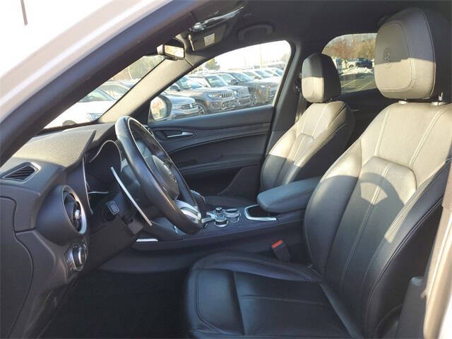 2022 Alfa Romeo Stelvio Sprint