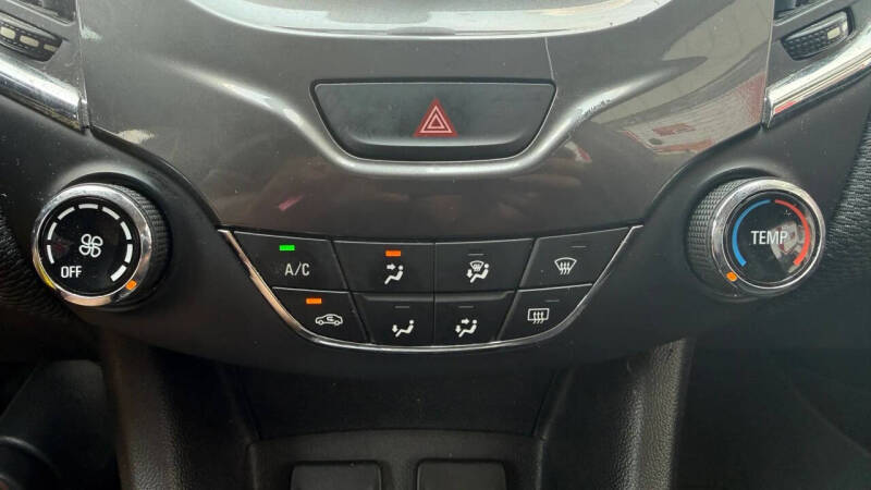2018 Chevrolet Cruze LT Auto