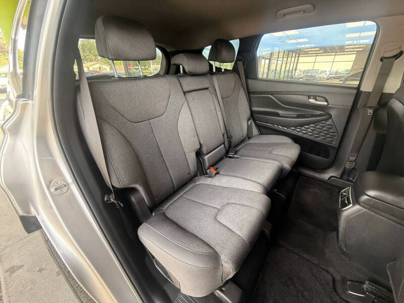 2023 Hyundai Santa Fe SE