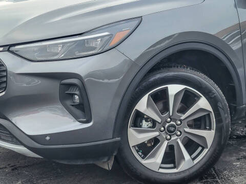 2024 Ford Escape Platinum