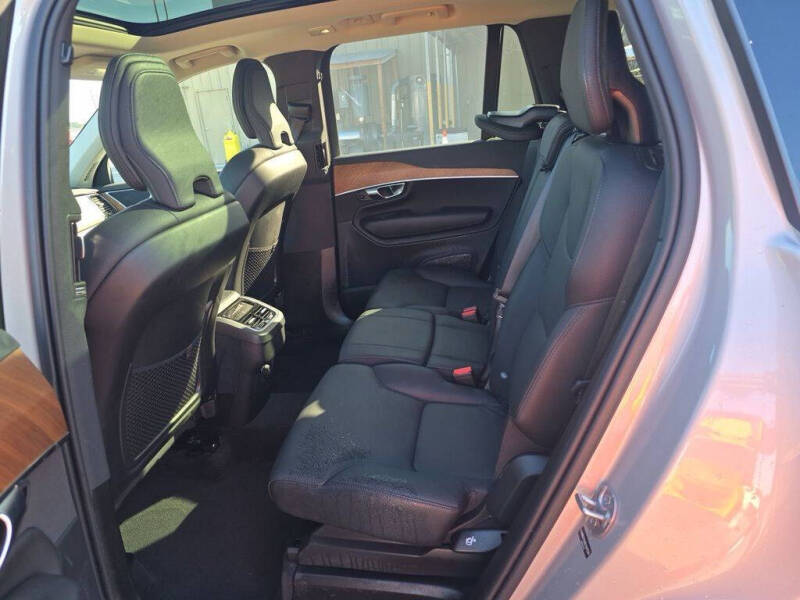 2025 Volvo XC90 B6 Plus Bright Theme 7P