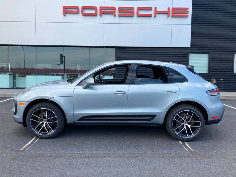2025 Porsche Macan