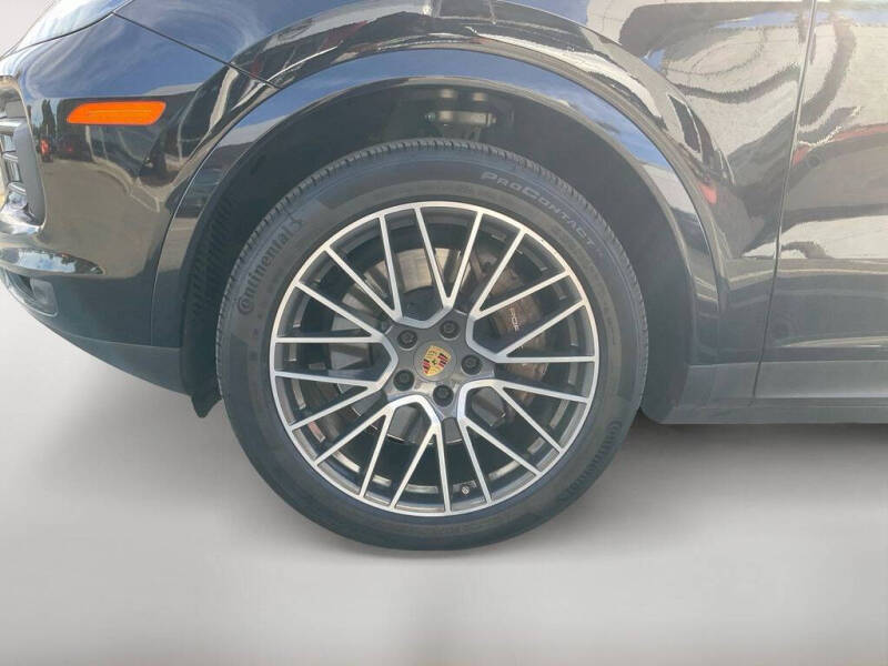 2022 Porsche Cayenne Platinum Edition