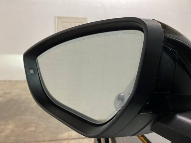 2023 Audi e-tron quattro Premium Plus