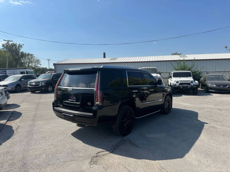 2018 Cadillac Escalade Luxury