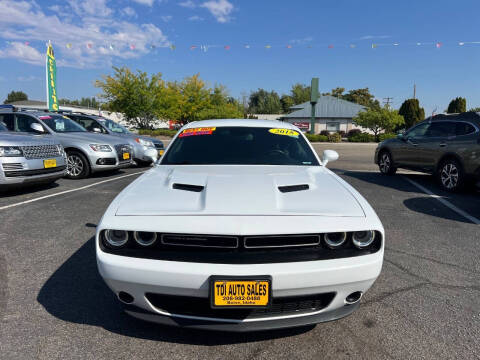 2018 Dodge Challenger SXT Plus