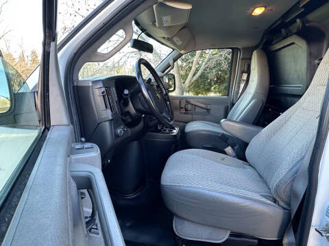 2021 Chevrolet Express 2500