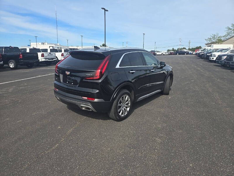2023 Cadillac XT4 Premium Luxury