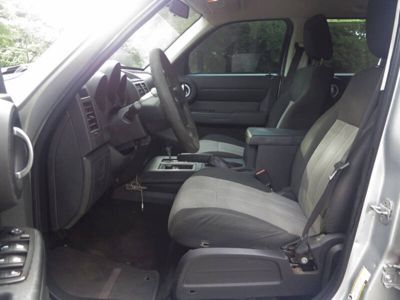 2009 Dodge Nitro SE