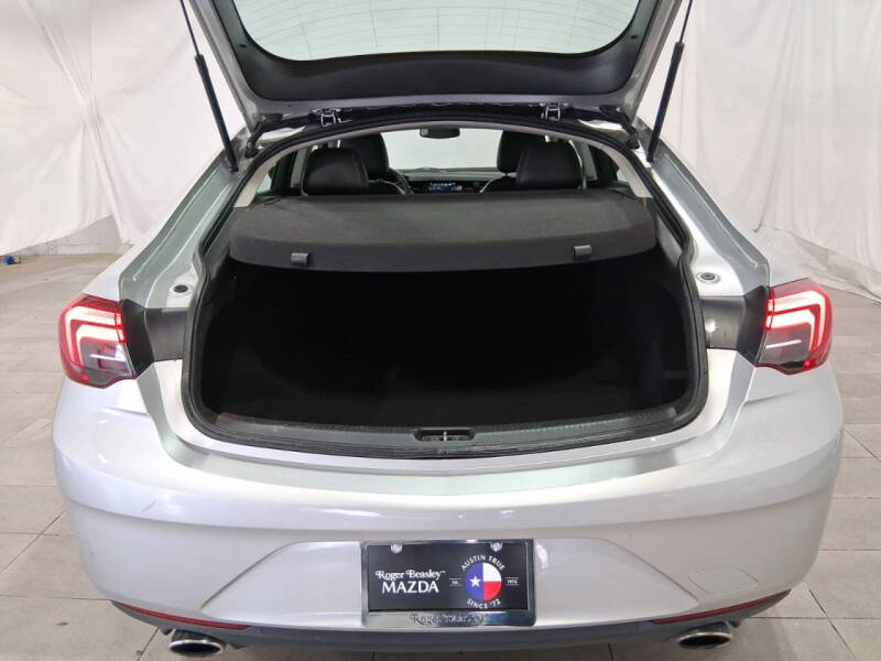 2018 Buick Regal Sportback Essence