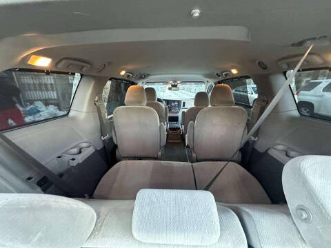 2020 Toyota Sienna LE 7-Passenger