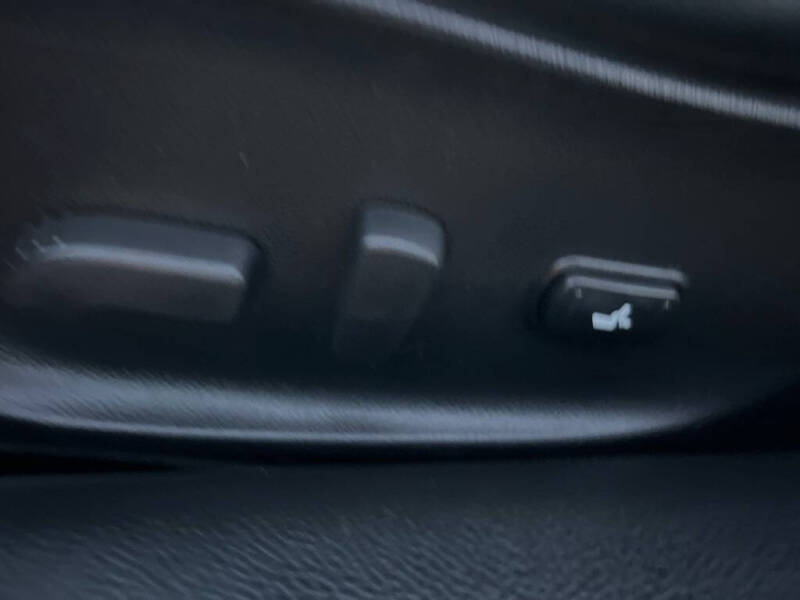 2011 Infiniti G37 Coupe x