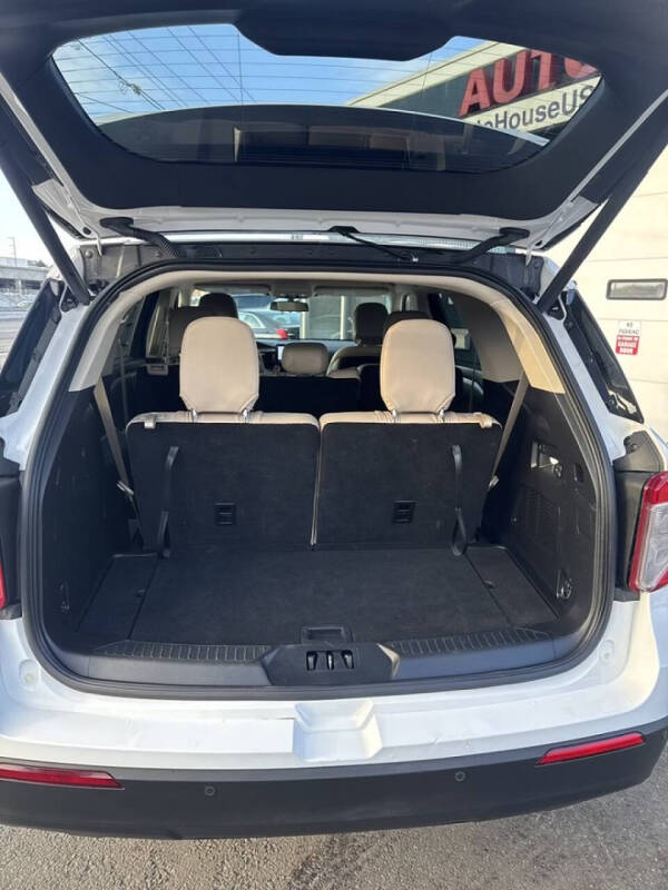 2020 Ford Explorer