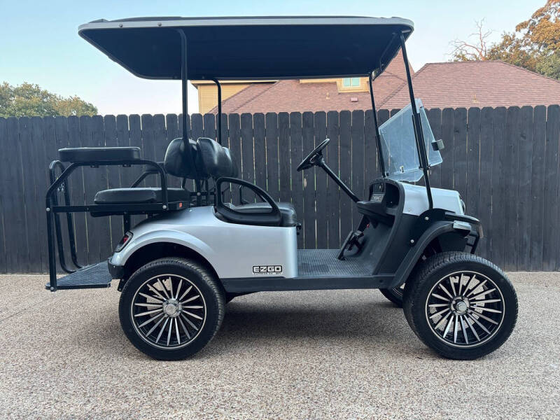 2020 E-Z-GO Express S4