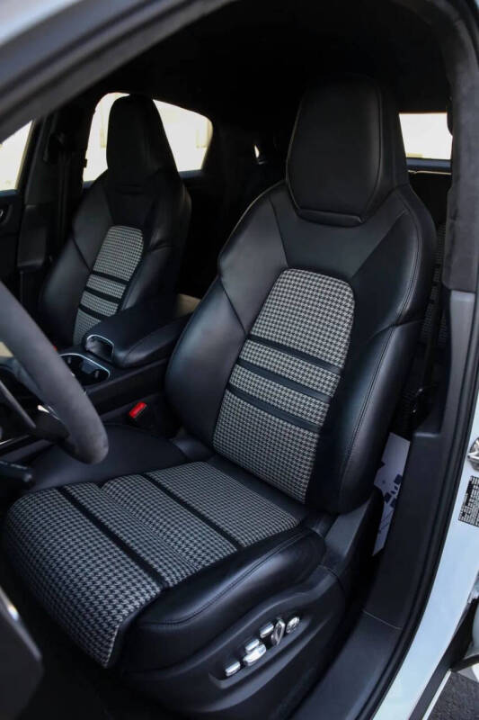 2020 Porsche Cayenne Turbo Coupe