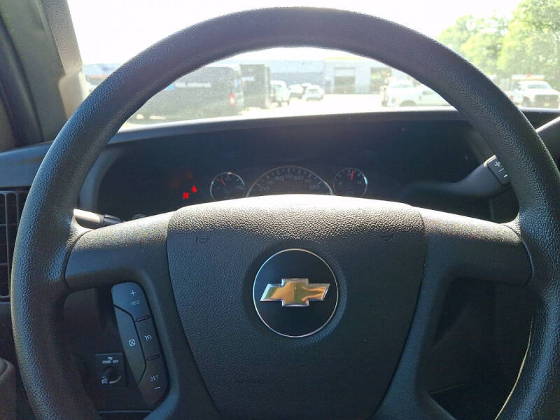 2022 Chevrolet Express 2500