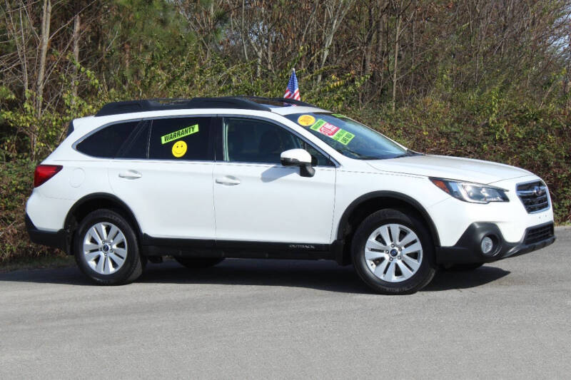 2019 Subaru Outback Premium's photo