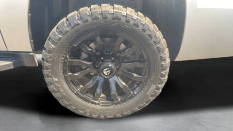 2013 Chevrolet Avalanche LS Black Diamond