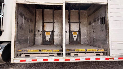 2011 Peterbilt 337
