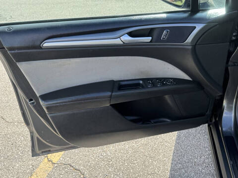 2015 Ford Fusion Hybrid S