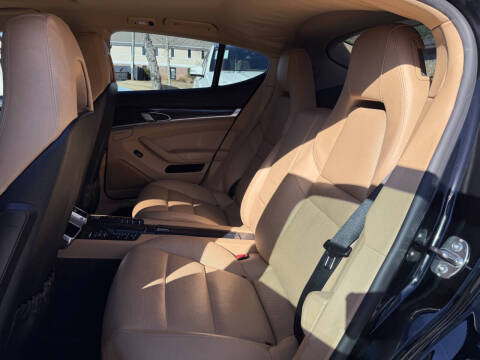 2015 Porsche Panamera