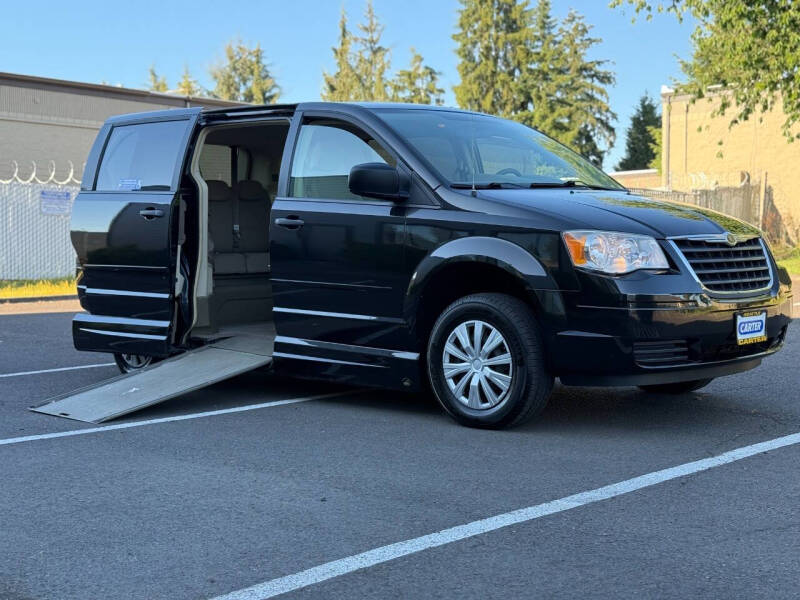 2008 Chrysler Town and Country LX