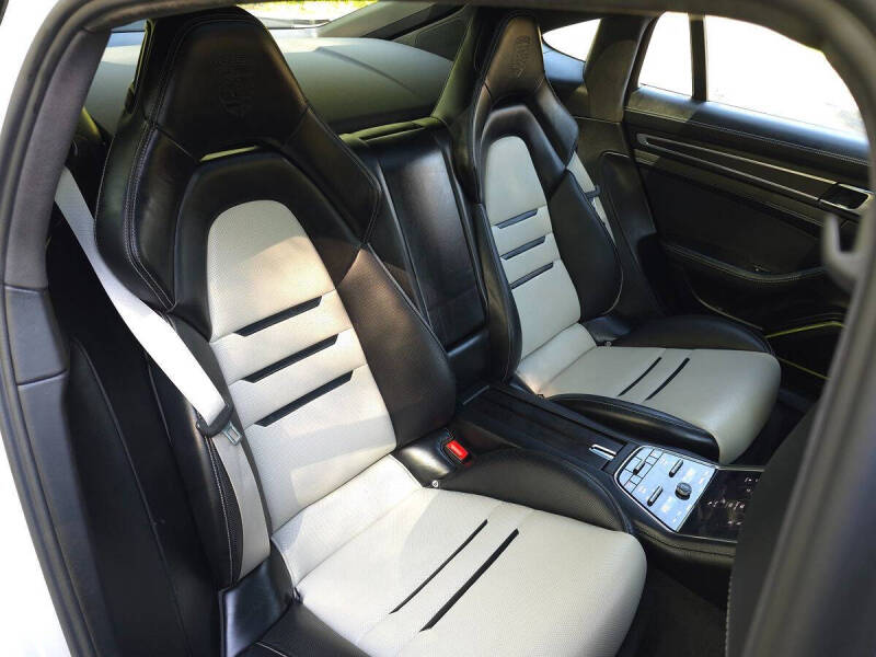 2020 Porsche Panamera 4S