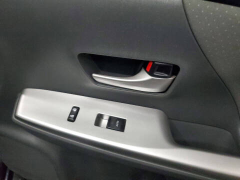 2014 Toyota Prius v Three