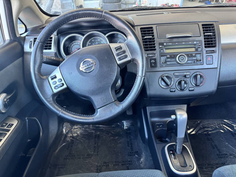 2012 Nissan Versa 1.8 SL