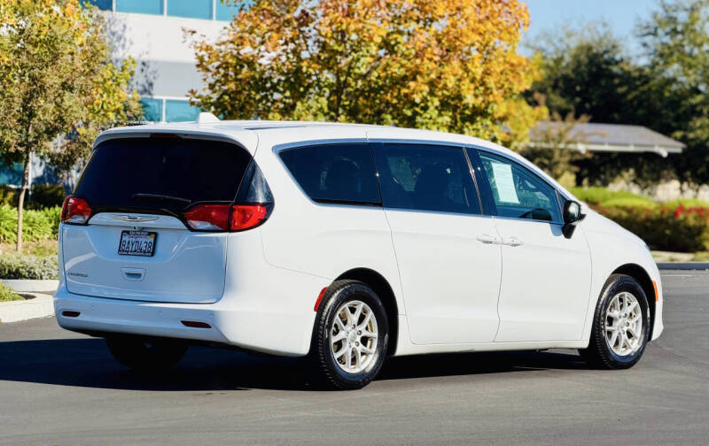 2017 Chrysler Pacifica Touring