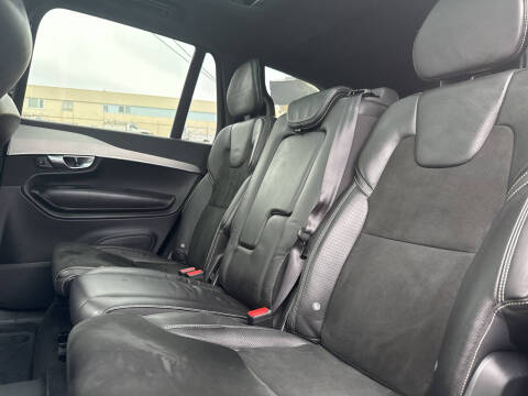 2017 Volvo XC90 T6 R-Design