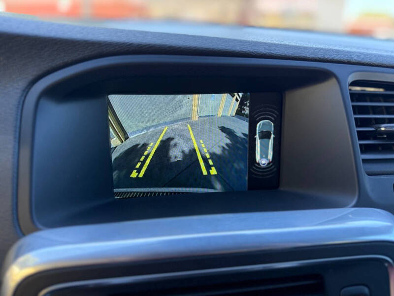 2016 Volvo V60 Cross Country T5