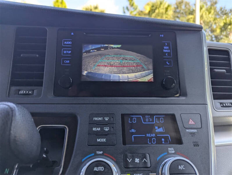 2017 Toyota Sienna L 7-Passenger