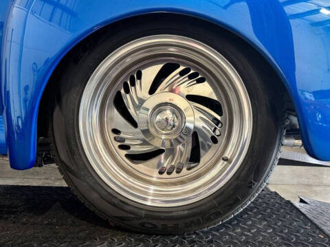 1948 Ford Super Deluxe