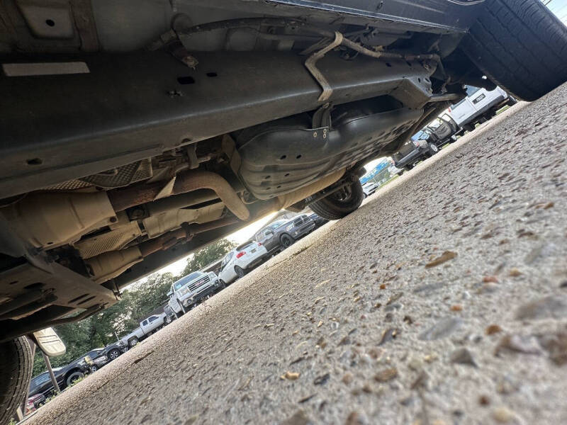 2005 Toyota Sequoia SR5