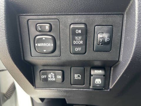 2018 Toyota Tundra SR5