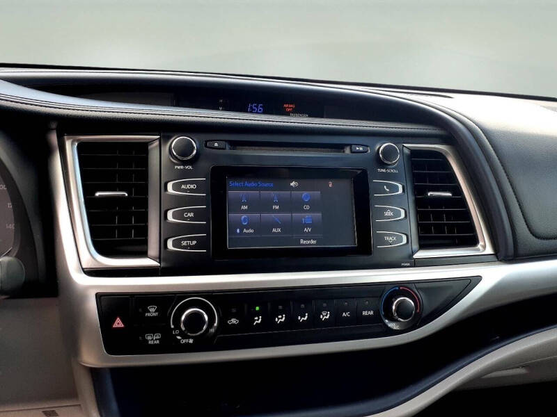 2014 Toyota Highlander LE