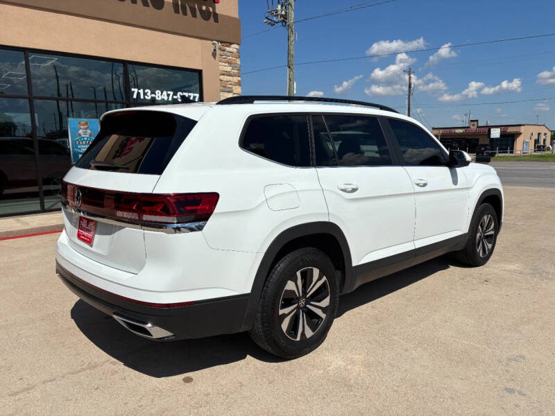 2024 Volkswagen Atlas SE