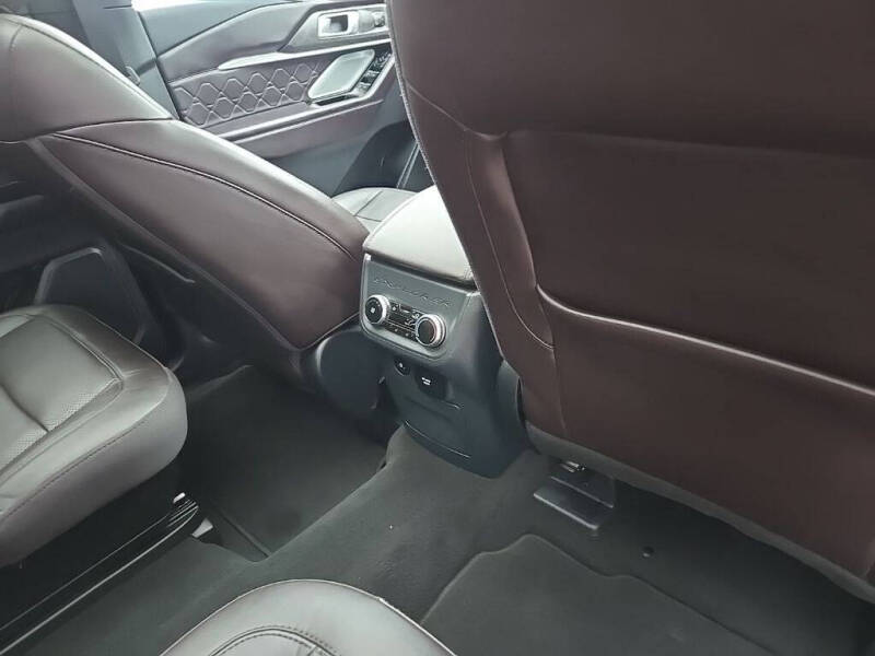 2025 Ford Explorer Platinum