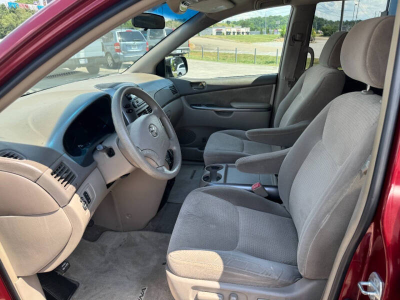 2007 Toyota Sienna LE photo 5