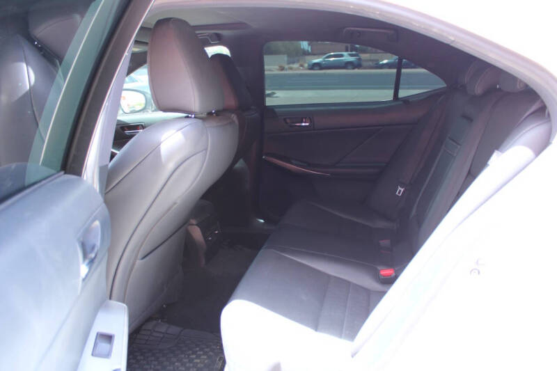 2016 Lexus IS 200t