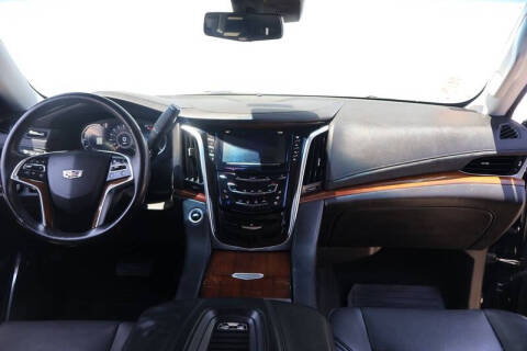 2018 Cadillac Escalade ESV Luxury