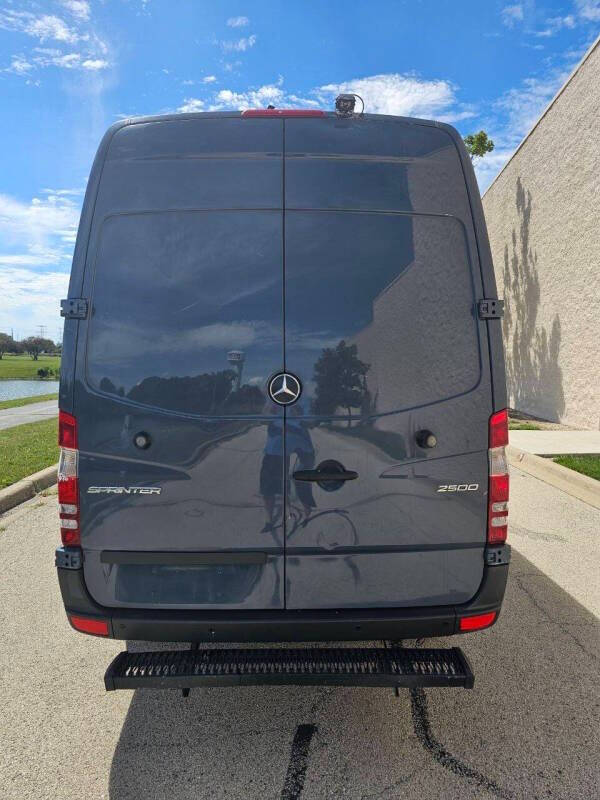 2018 Mercedes-Benz Sprinter Cargo Van Base photo 7