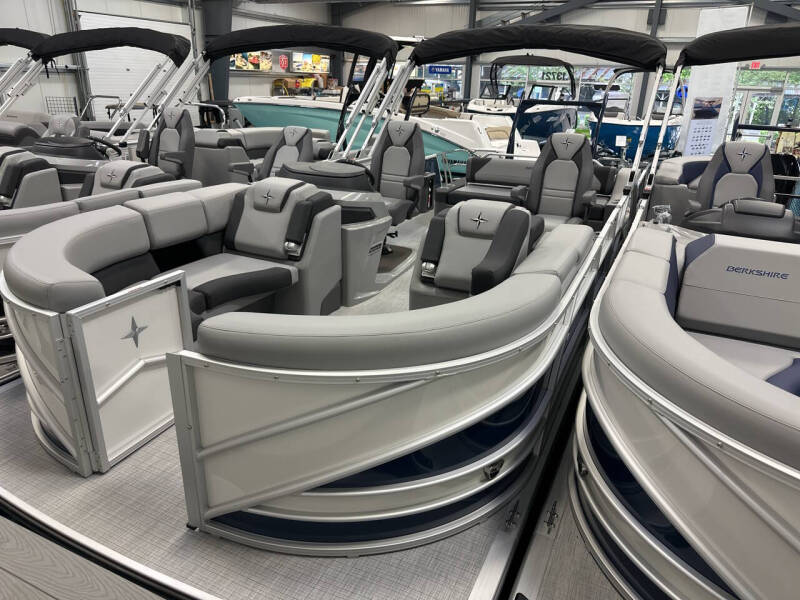 2025 Berkshire 23 UL STS 3.0