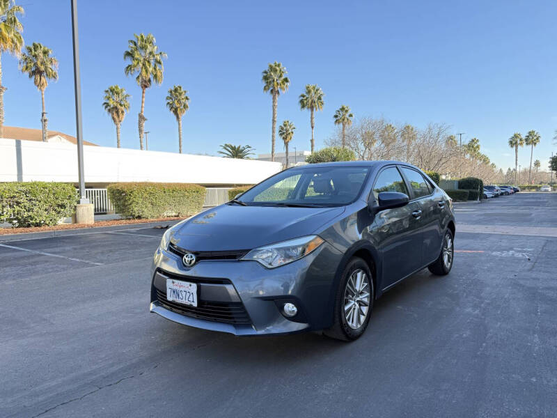 2015 Toyota Corolla LE's photo
