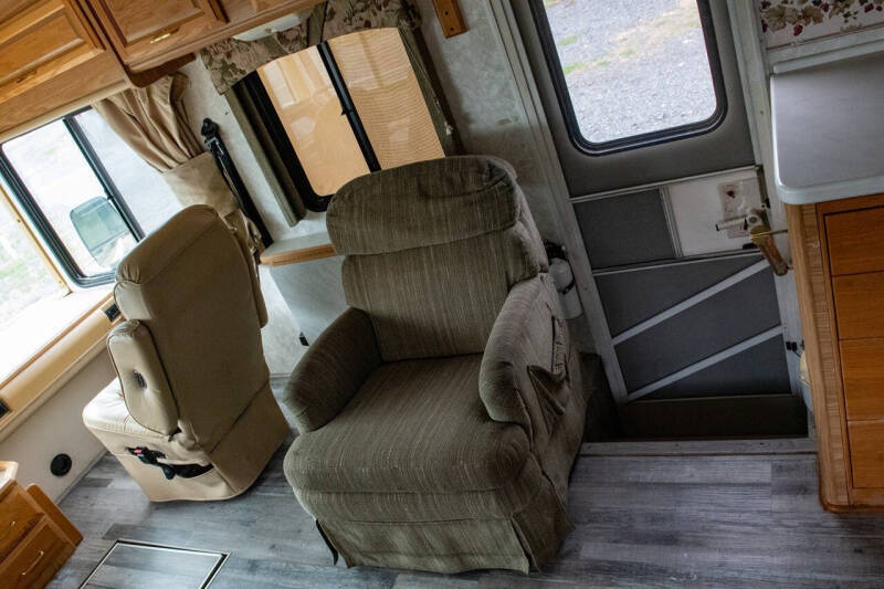 2000 Freightliner XC Chassis