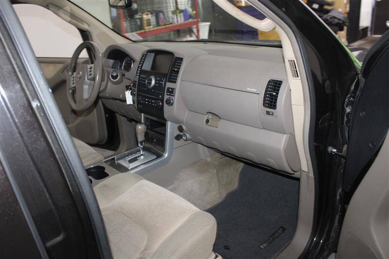 2011 Nissan Pathfinder SV
