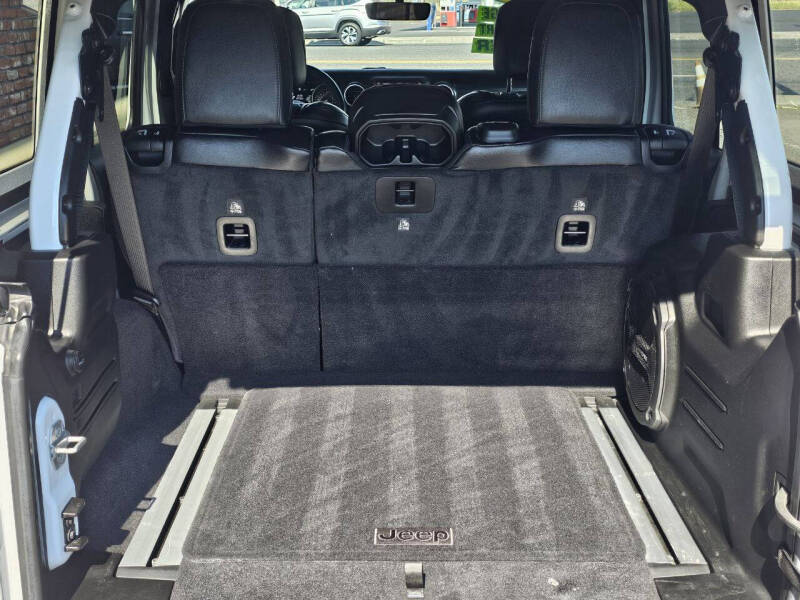 2020 Jeep Wrangler Unlimited Sahara Altitude