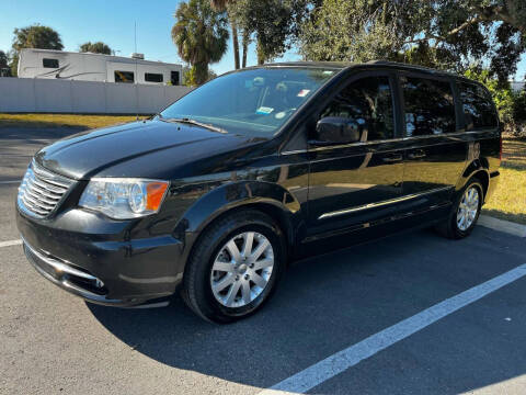 2016 Chrysler Town and Country Touring