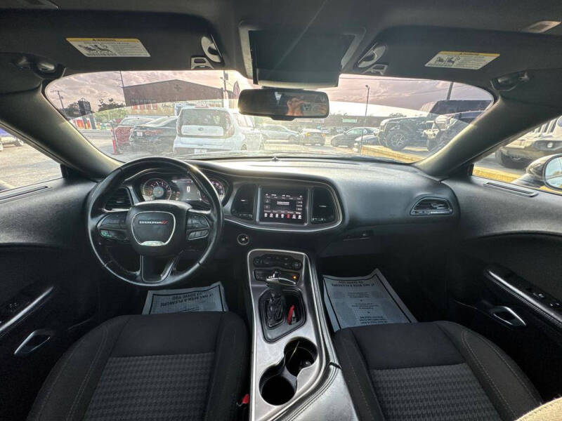 2020 Dodge Challenger SXT